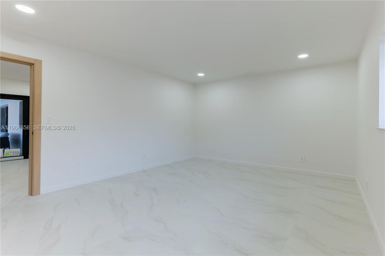 2415 NE 35th Dr, Fort Lauderdale, FL 33308 Photo