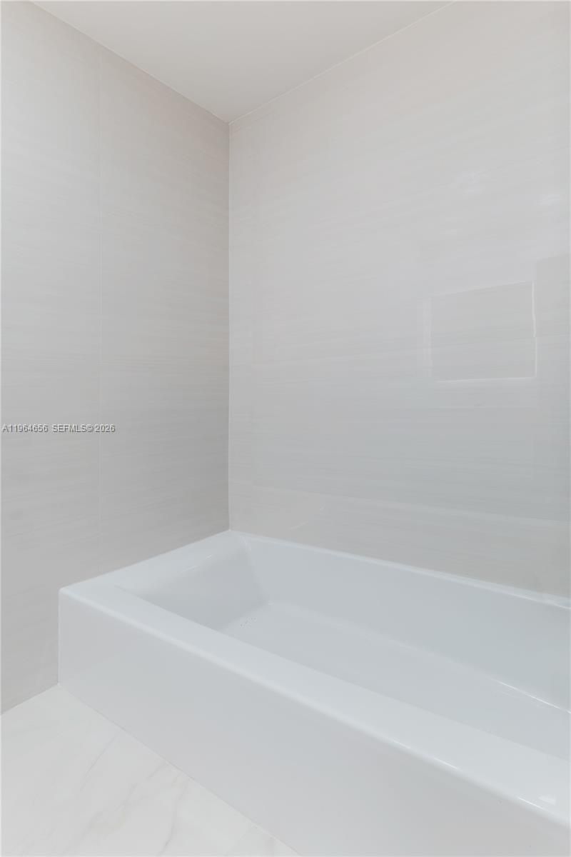 2415 NE 35th Dr, Fort Lauderdale, FL 33308 Photo