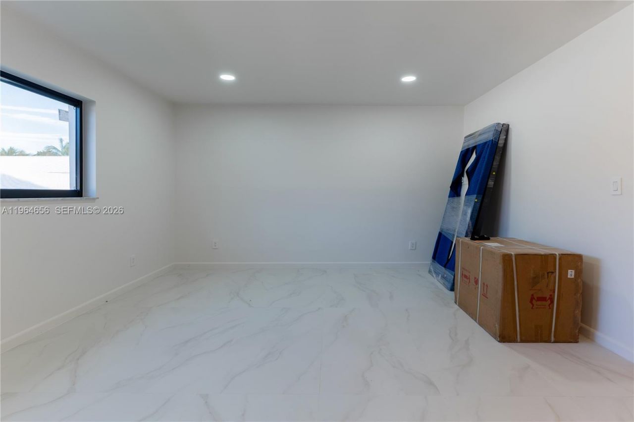 2415 NE 35th Dr, Fort Lauderdale, FL 33308 Photo