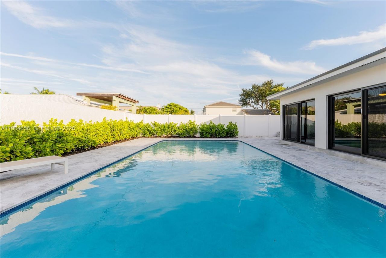 2415 NE 35th Dr, Fort Lauderdale, FL 33308 Photo