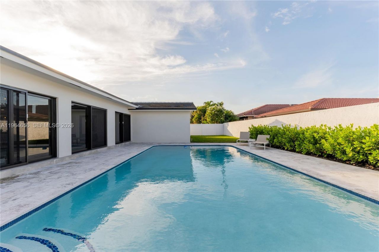 2415 NE 35th Dr, Fort Lauderdale, FL 33308 Photo