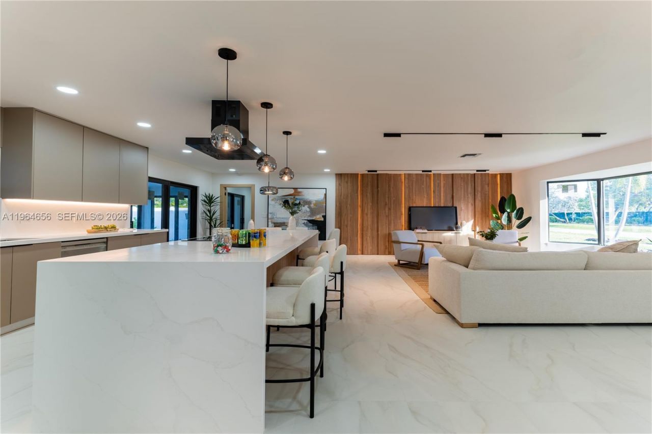 2415 NE 35th Dr, Fort Lauderdale, FL 33308 Photo