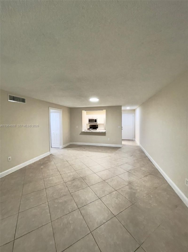 200 W Park Dr, Unit 207-1, Miami, FL 33172 Photo