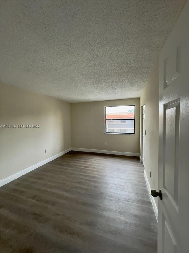 200 W Park Dr, Unit 207-1, Miami, FL 33172 Photo