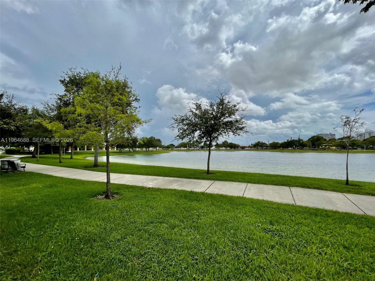 200 W Park Dr, Unit 207-1, Miami, FL 33172 Photo