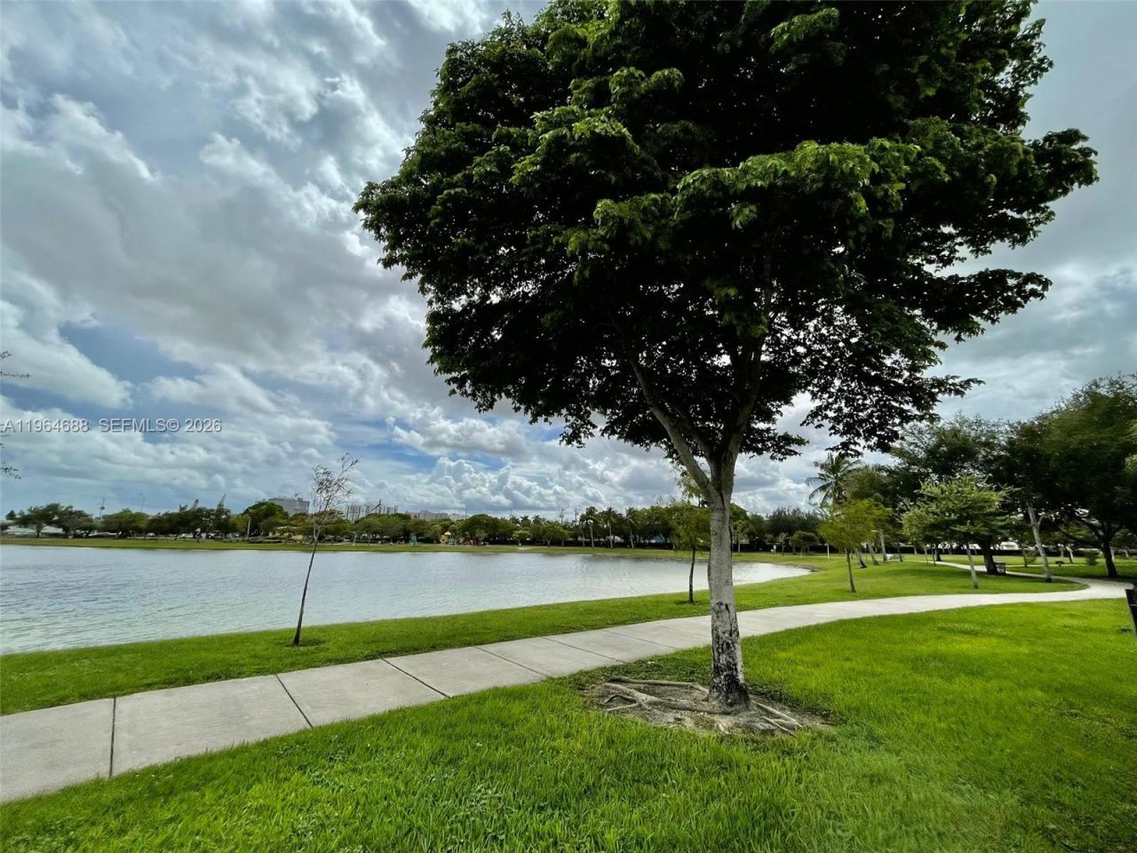 200 W Park Dr, Unit 207-1, Miami, FL 33172 Photo