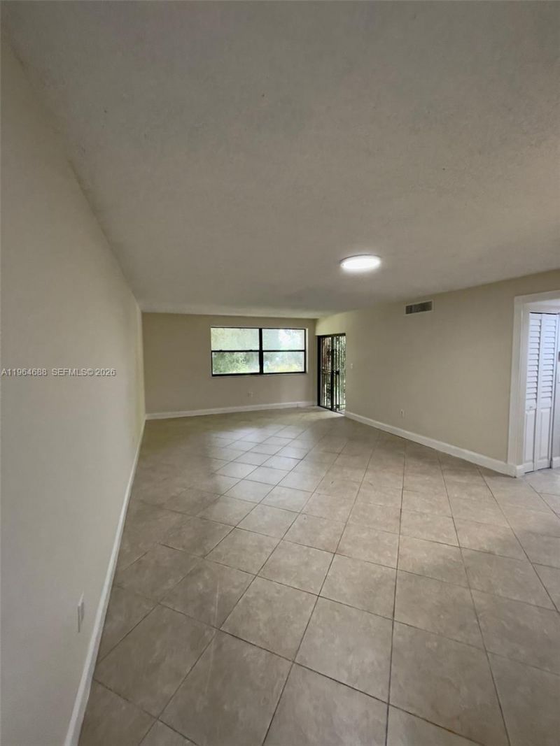 200 W Park Dr, Unit 207-1, Miami, FL 33172 Photo