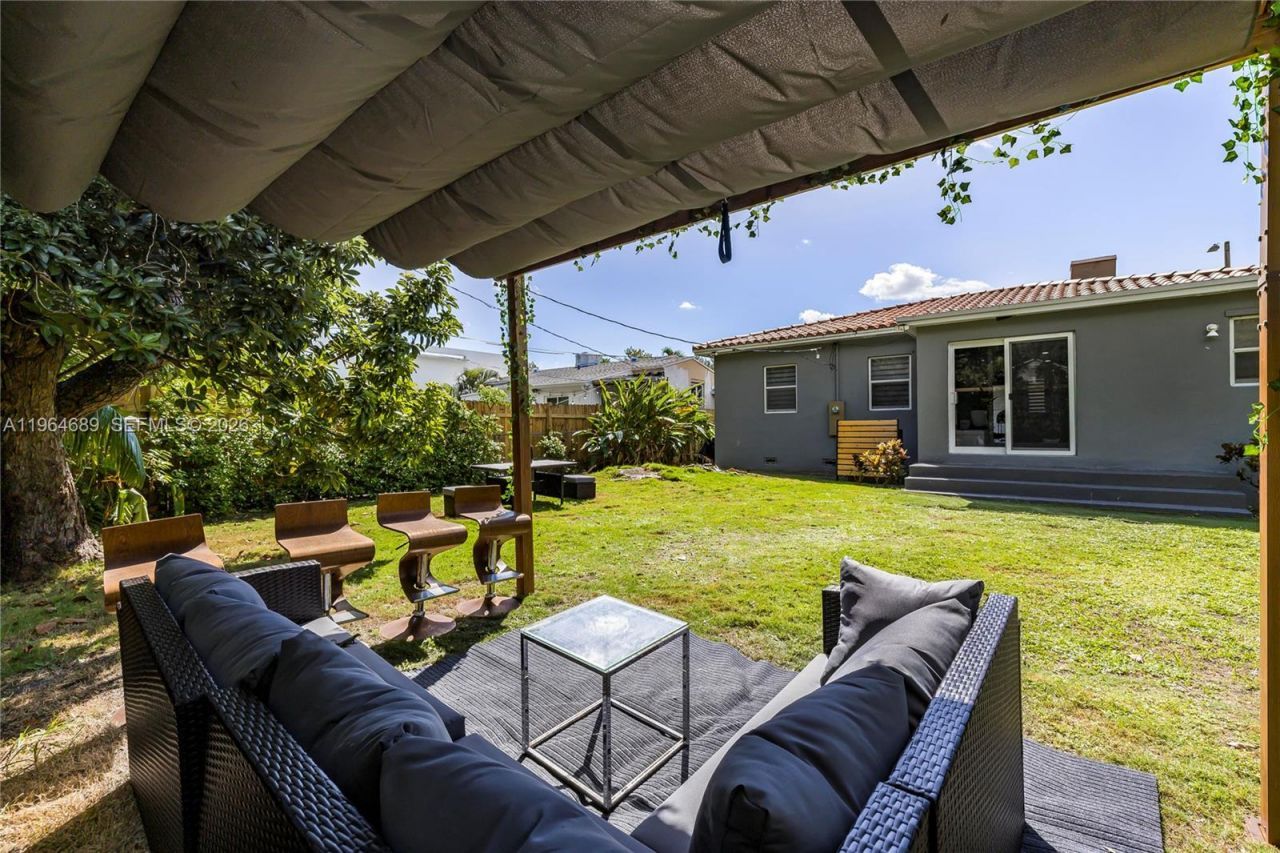 285 NW 45th St, Miami, FL 33127 Photo