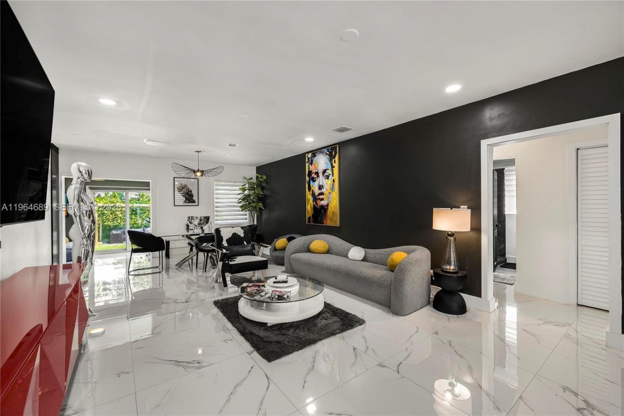 285 NW 45th St, Miami, FL 33127 Photo