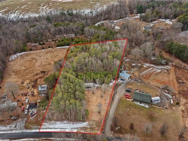 318 Wayne Marshall Road , Elkin, NC 28621