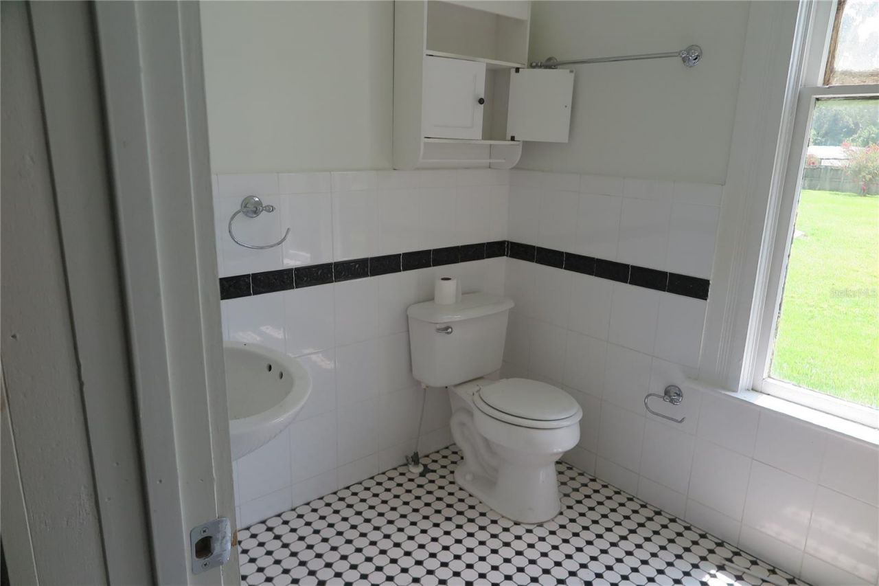 105 SE 1st Avenue, Lake Butler, FL 32054 Photo