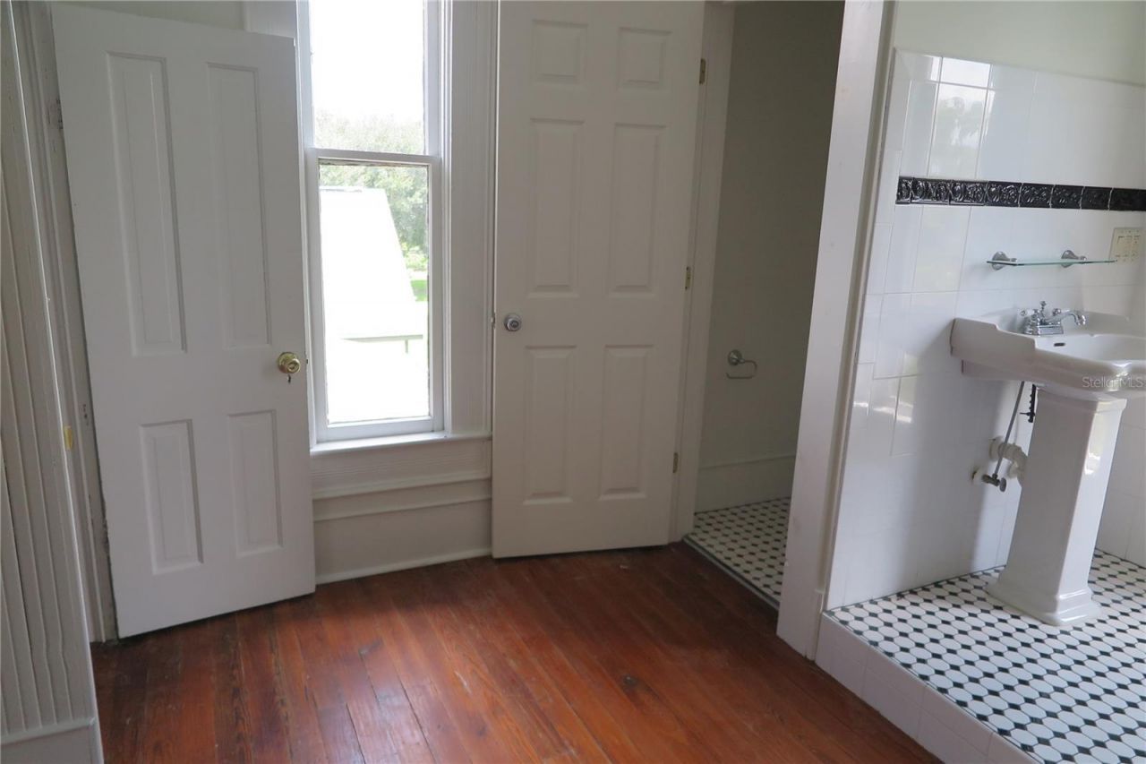 105 SE 1st Avenue, Lake Butler, FL 32054 Photo