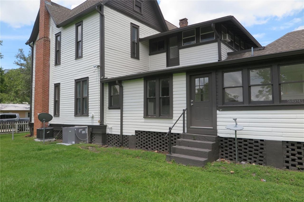 105 SE 1st Avenue, Lake Butler, FL 32054 Photo