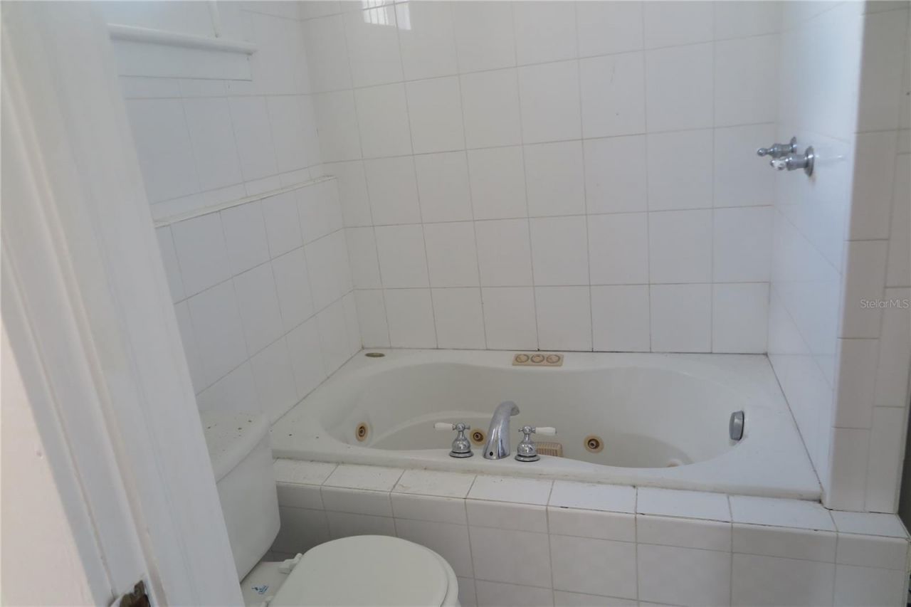 105 SE 1st Avenue, Lake Butler, FL 32054 Photo