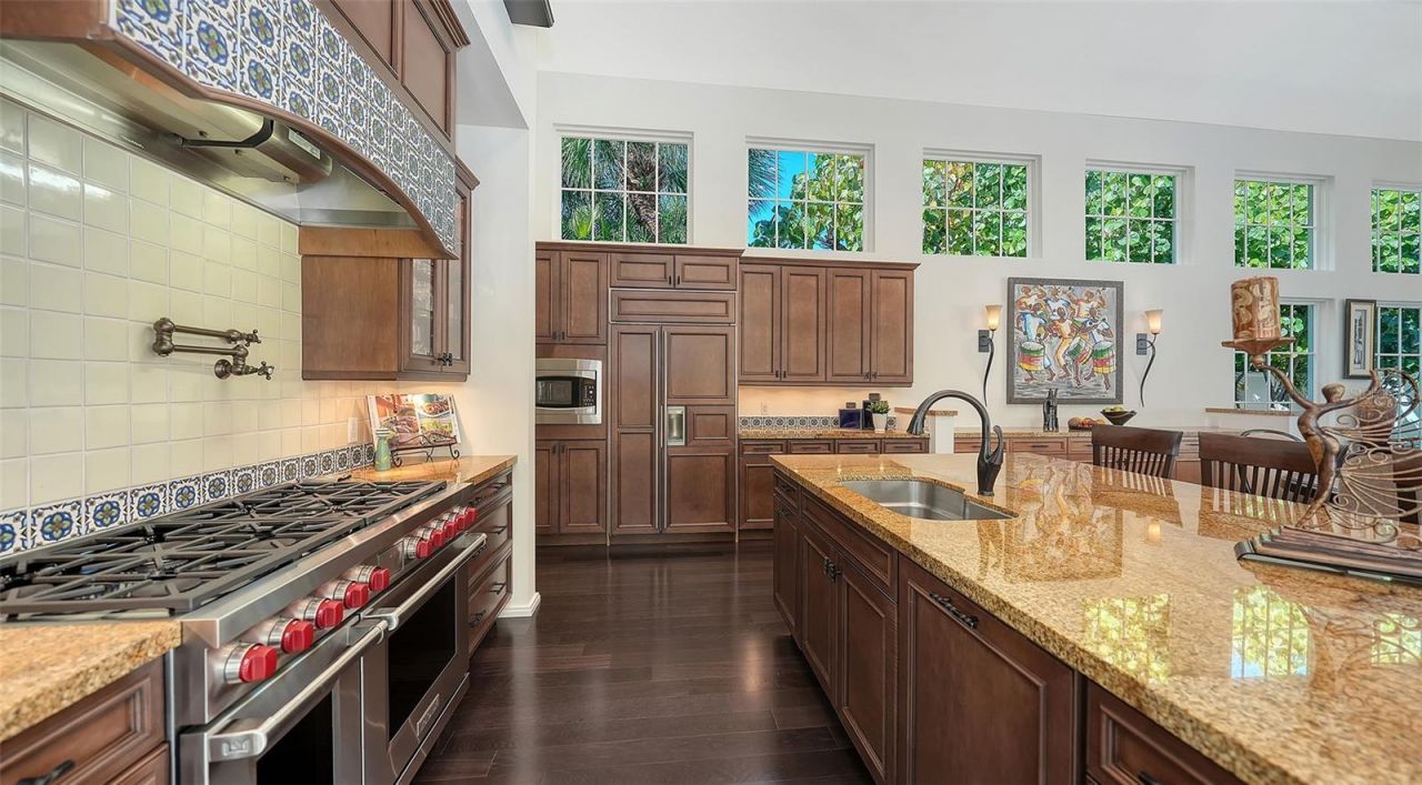 1729 Cherokee Drive, Sarasota, FL 34239 Photo