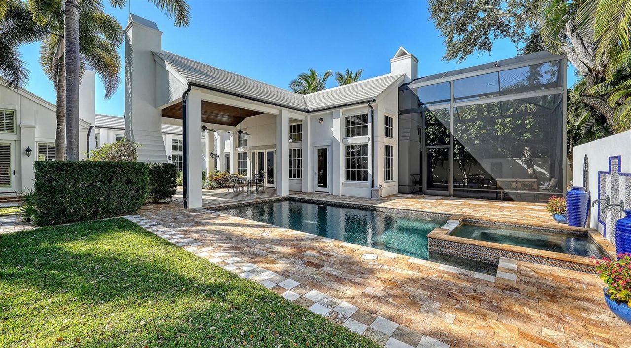 1729 Cherokee Drive, Sarasota, FL 34239 Photo