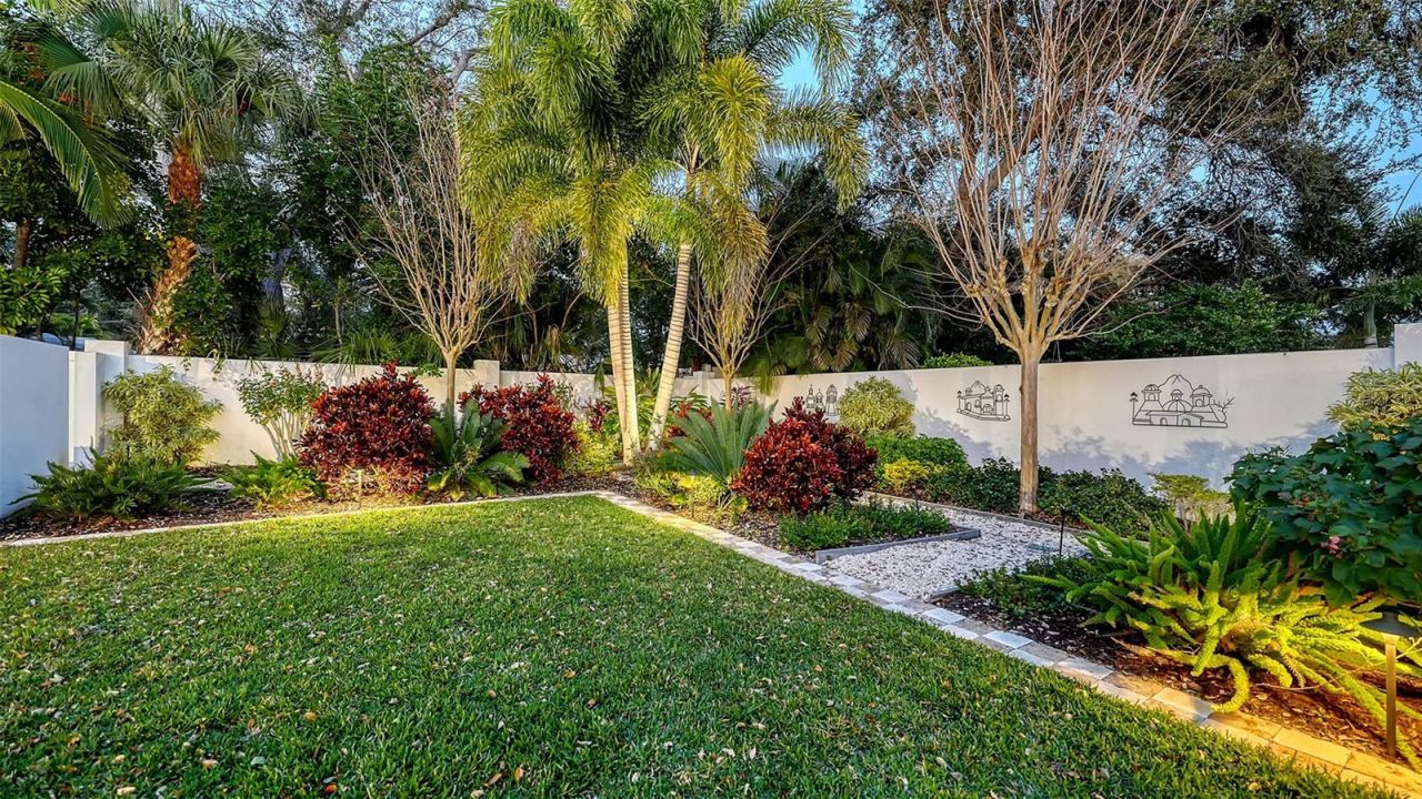 1729 Cherokee Drive, Sarasota, FL 34239 Photo