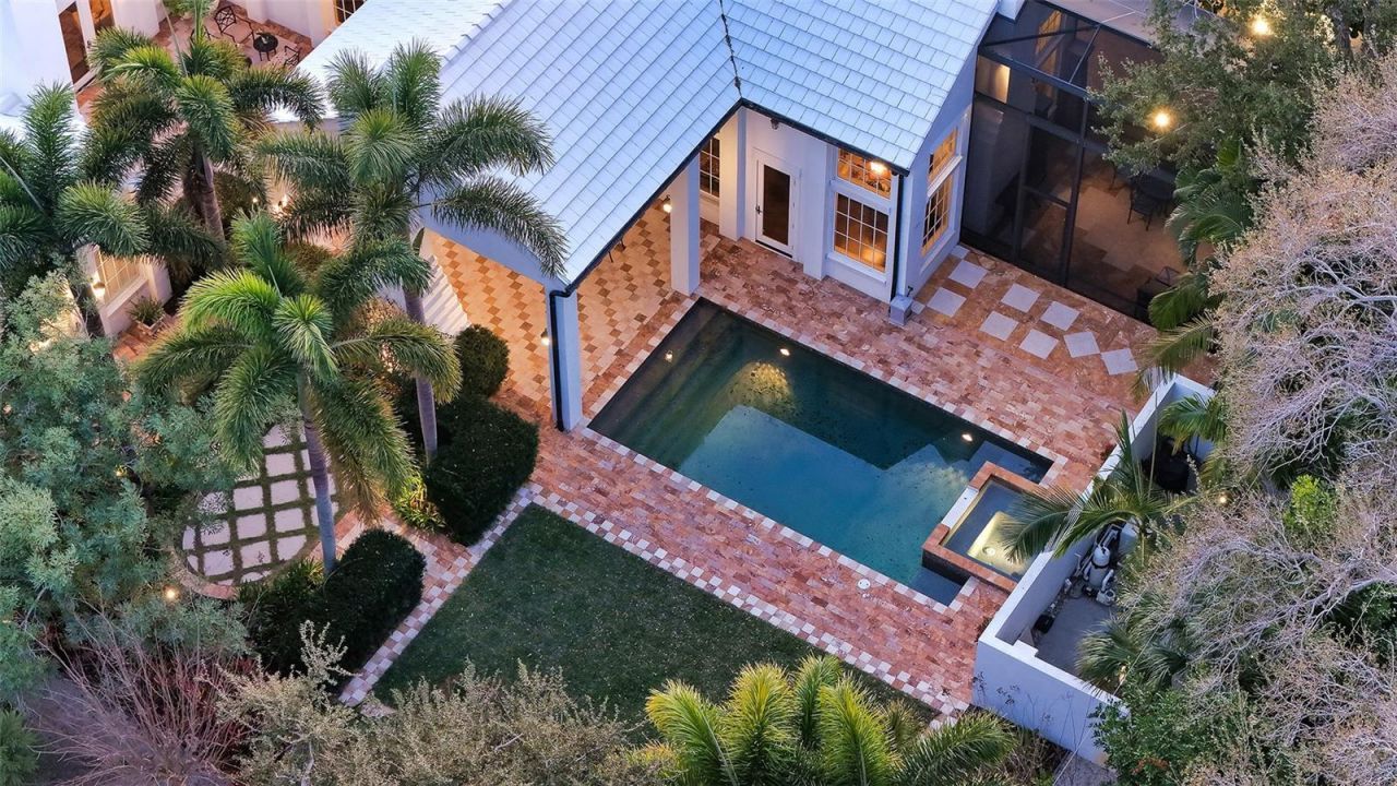 1729 Cherokee Drive, Sarasota, FL 34239 Photo