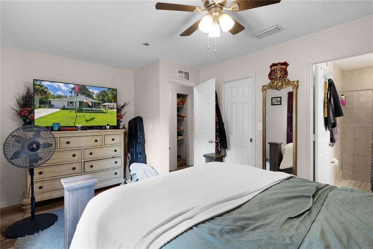 2597 NW Cr 426f Street Ne, Lake Panasoffkee, FL 33538 Photo