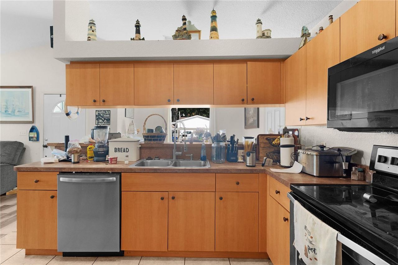 2597 NW Cr 426f Street Ne, Lake Panasoffkee, FL 33538 Photo