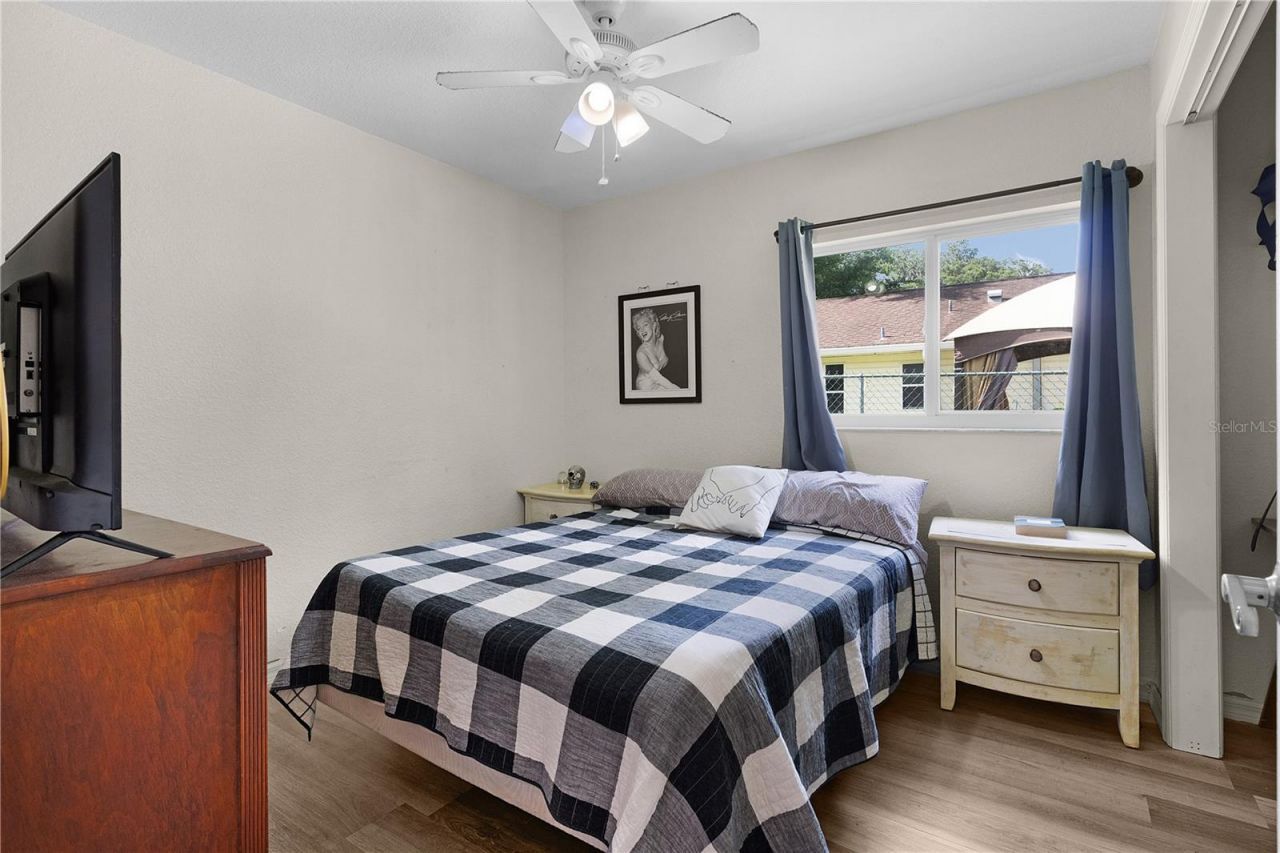 2597 NW Cr 426f Street Ne, Lake Panasoffkee, FL 33538 Photo