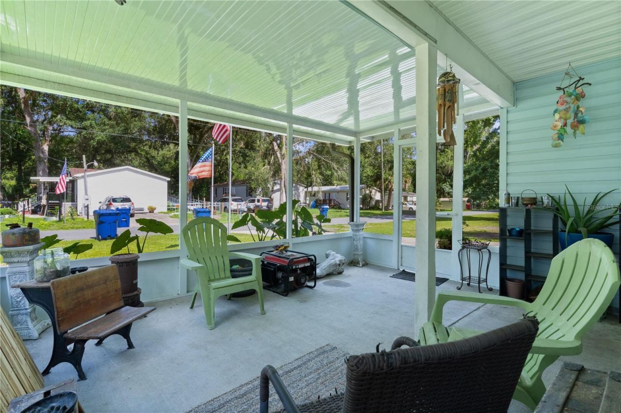 2597 NW Cr 426f Street Ne, Lake Panasoffkee, FL 33538 Photo