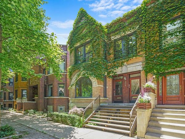 3816 N Kenmore Avenue, Chicago, IL 60613