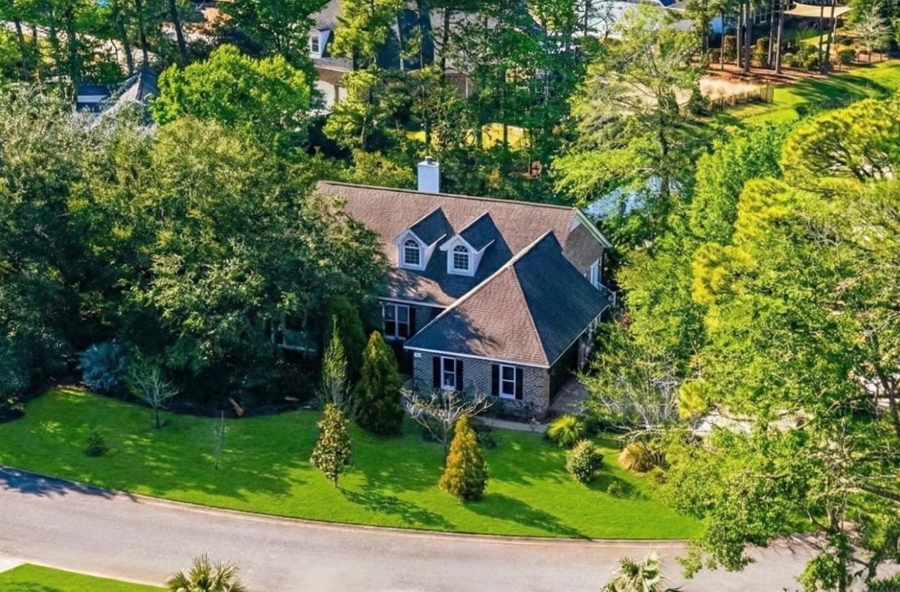 27 Red Tail Hawk Loop Photo 1