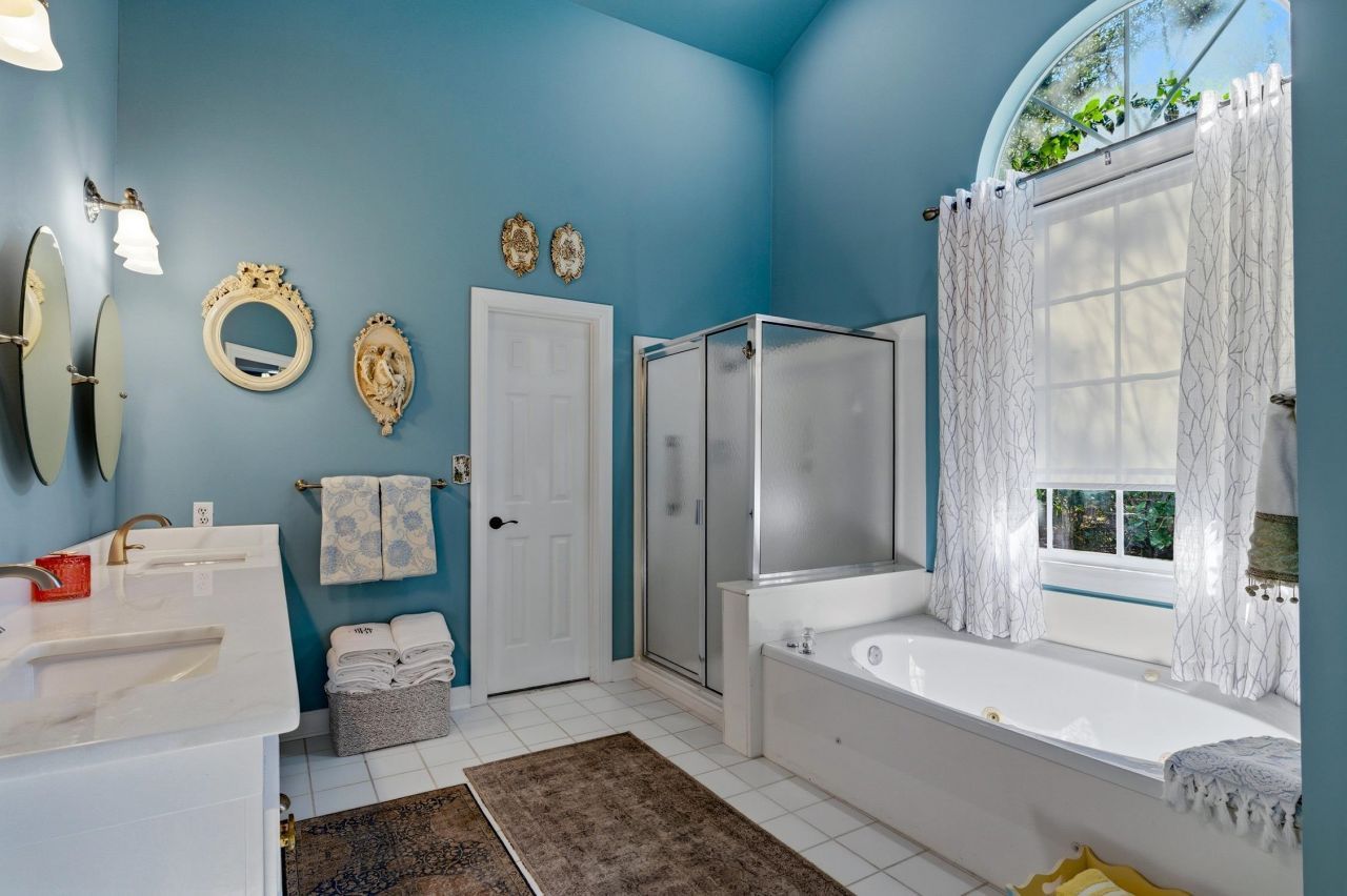 27 Red Tail Hawk Loop Photo 16