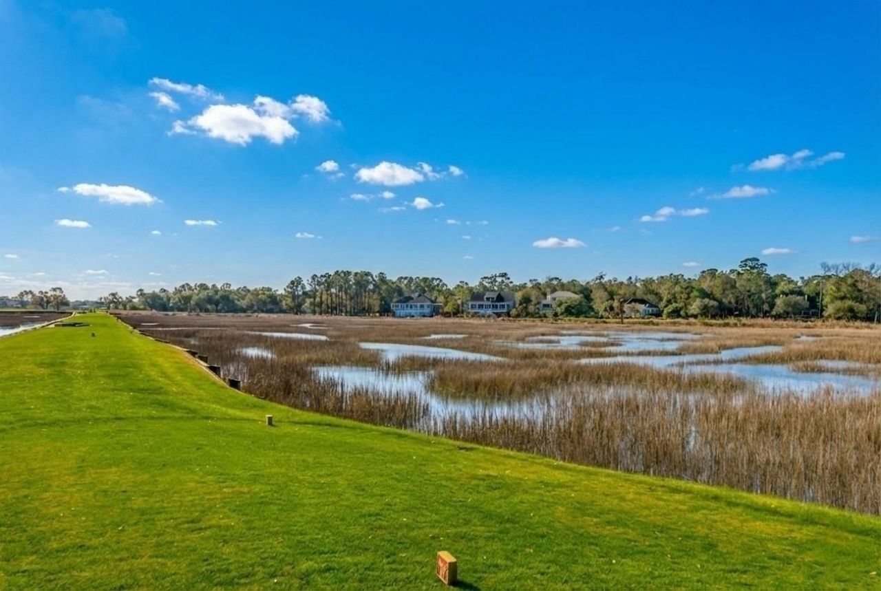 27 Red Tail Hawk Loop Photo 36