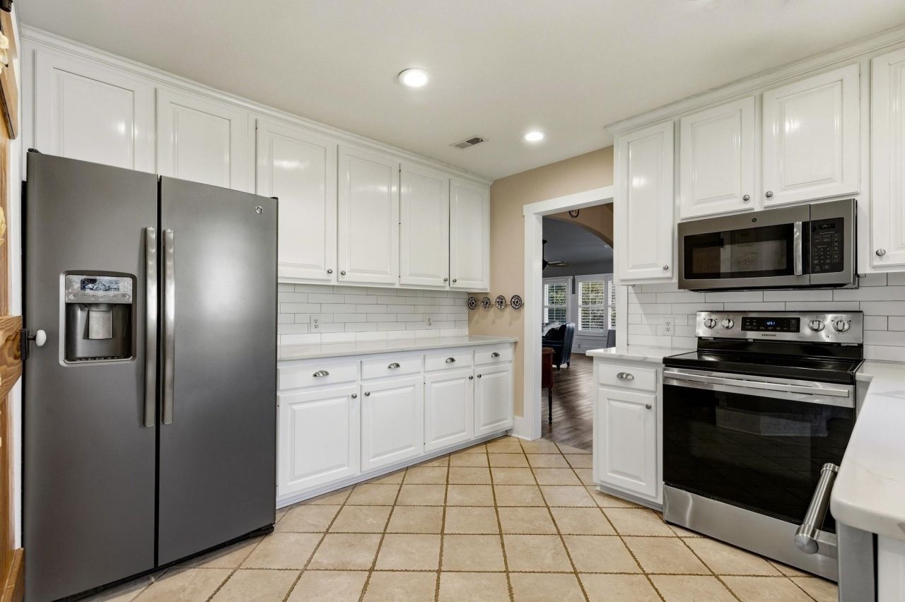 27 Red Tail Hawk Loop Photo 9