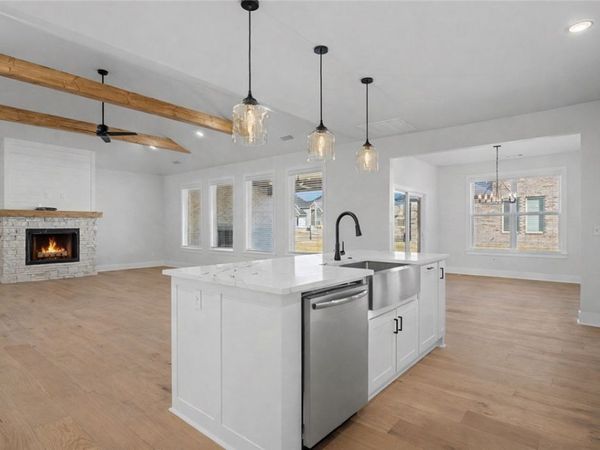 1420 Dresden Drive, Centerton, AR 72719