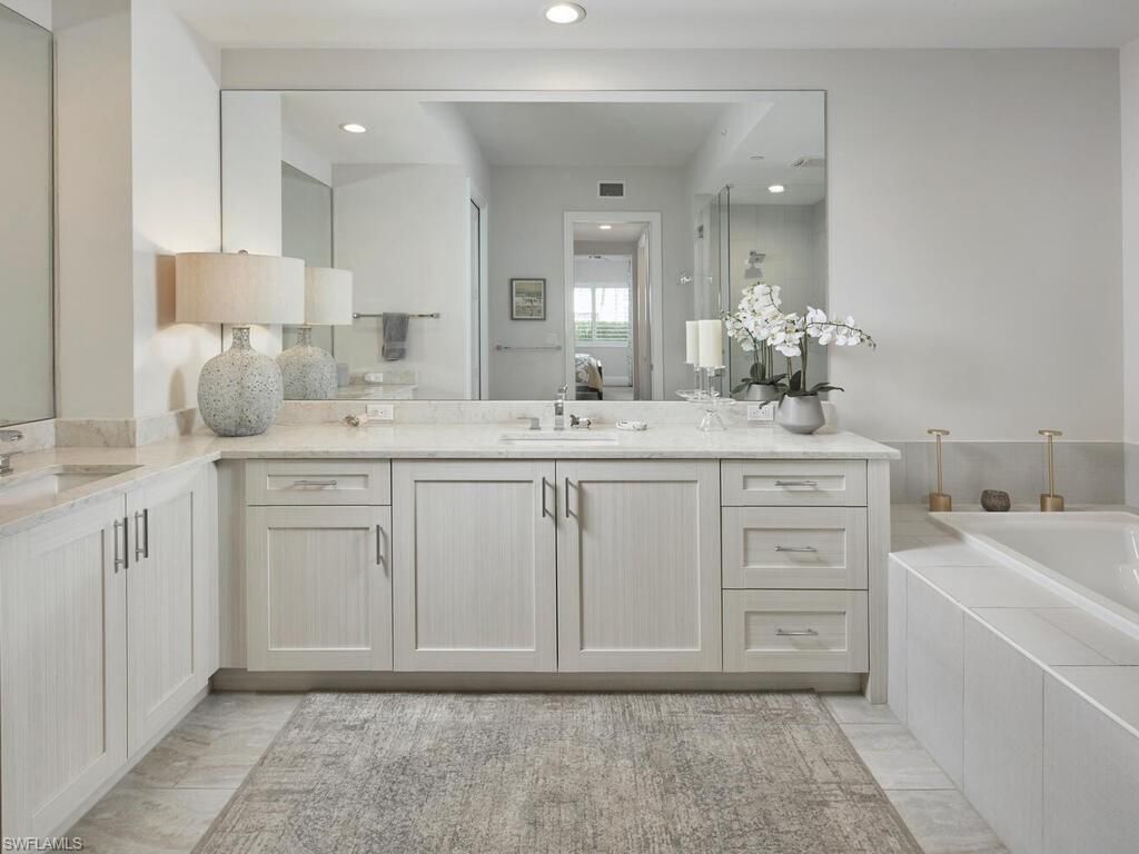 1135 3rd Ave S, Unit 218, Naples, FL 34102 Photo