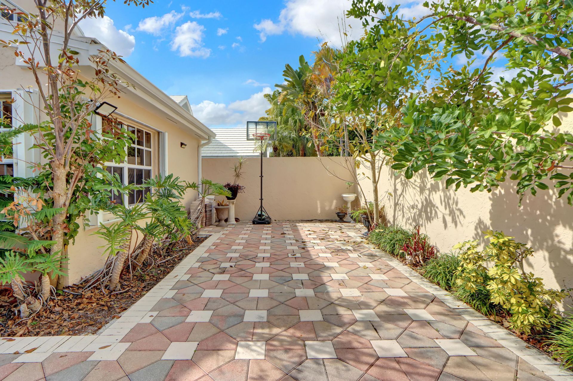 12 Brighton Court, Palm Beach Gardens, FL 33418 Photo