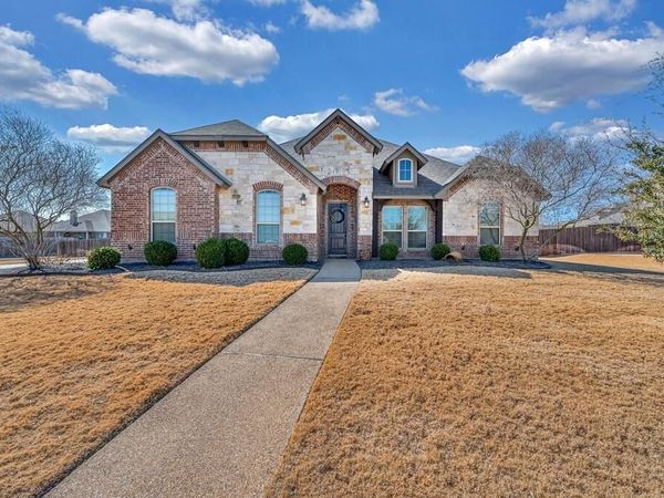1085 Hesselridge Drive, Hewitt, TX 76643