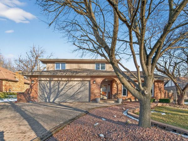 30 Warren Avenue, New Lenox, IL 60451