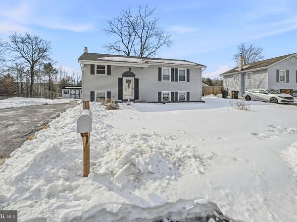 831 BROADFIELD DRIVE, NEWARK, DE 19713