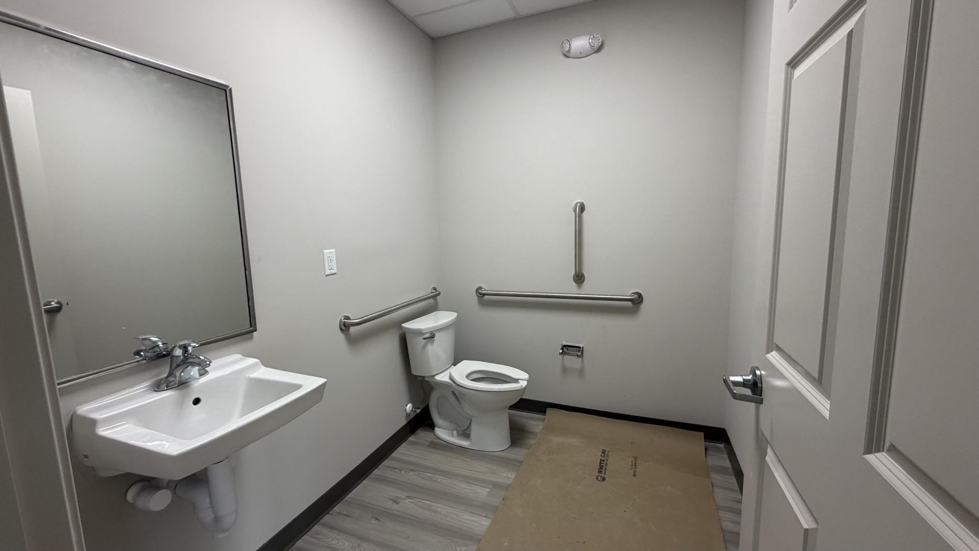 123 Commerce Creek Way Photo 4