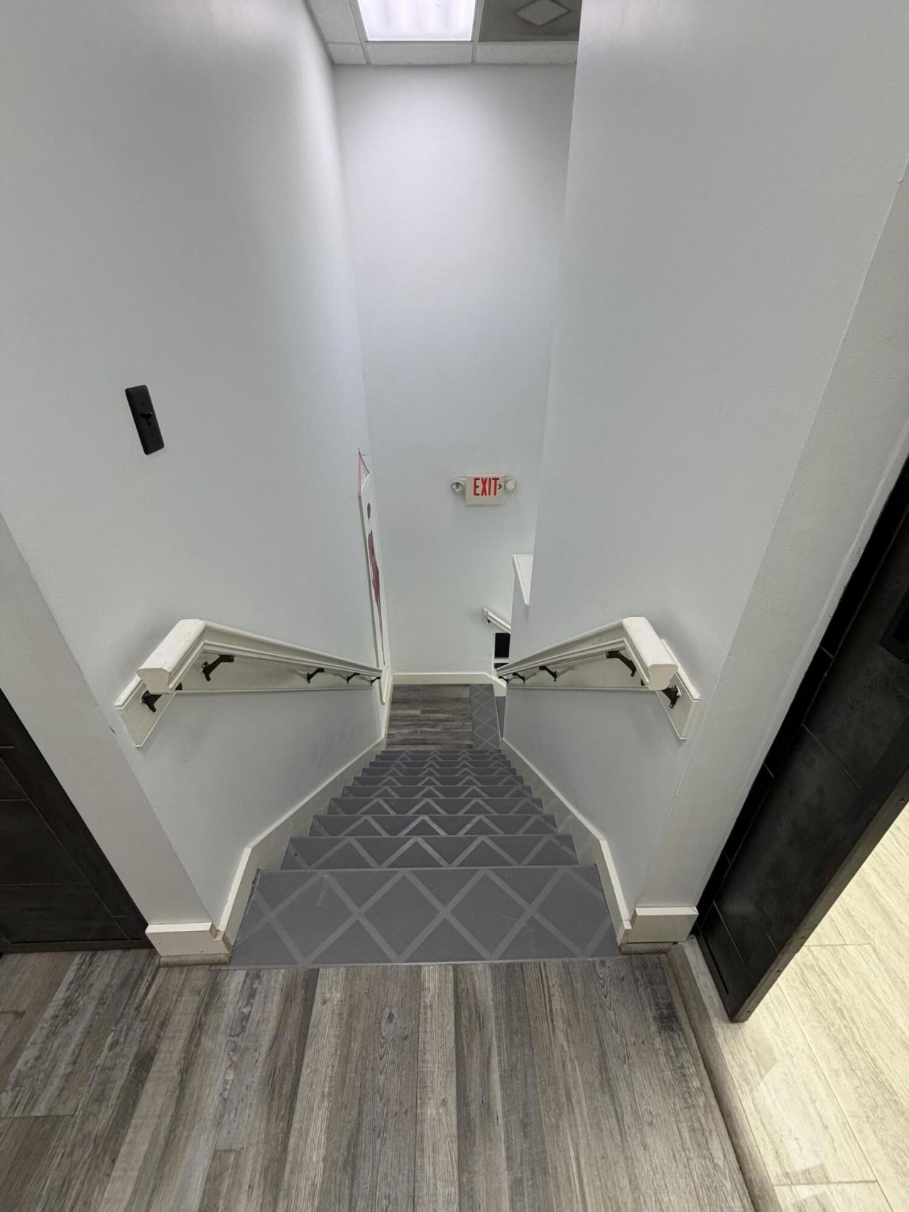 1037 Chuck Dawley Boulevard Photo 3