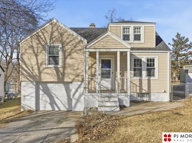 4912 William Street, Omaha, NE 68106