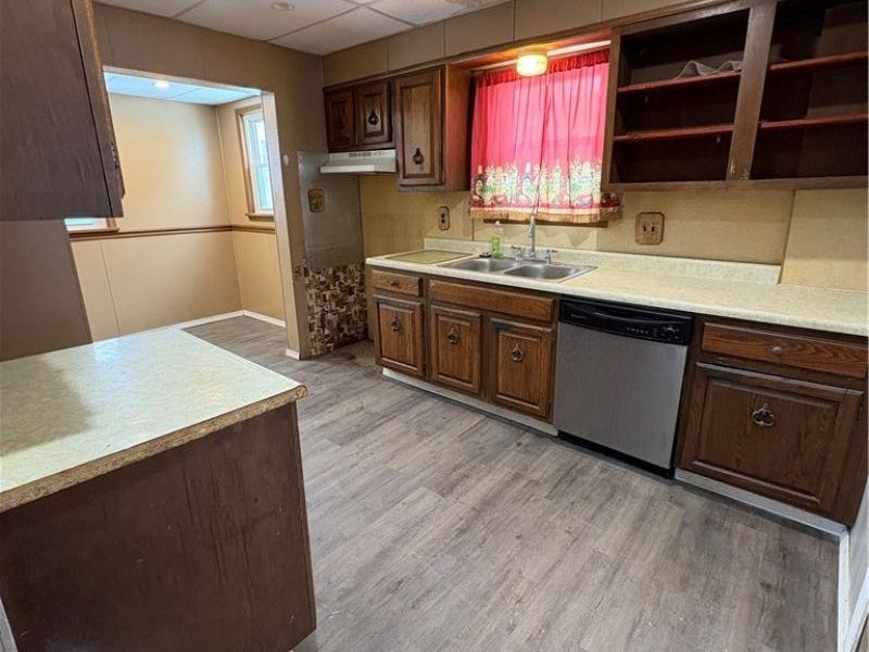 24 Euclid Avenue, Struthers, OH 44471 Photo 8