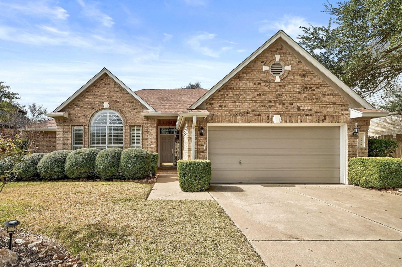 7604 Kiva Dr, Austin, TX 78749 Main Photo