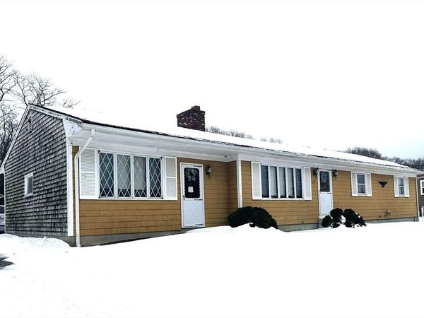 214 Sawdy Dr, Westport, MA 02790