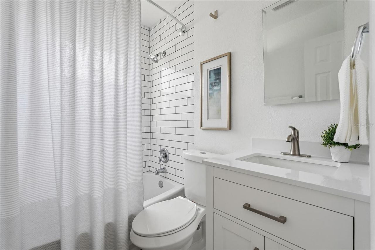 546 90th Avenue N, Saint Petersburg, FL 33702 Photo