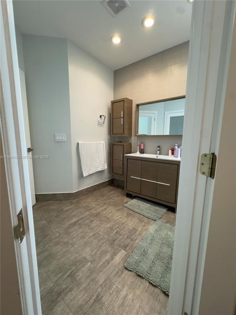 11177 NW 79th Ln, Doral, FL 33178 Photo