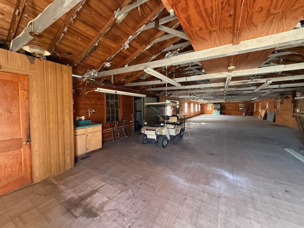 692 Murray Road Photo 8