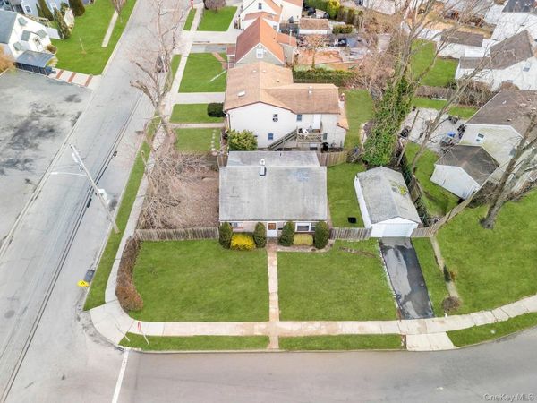 2528 Marshall Avenue, Bellmore, NY 11710