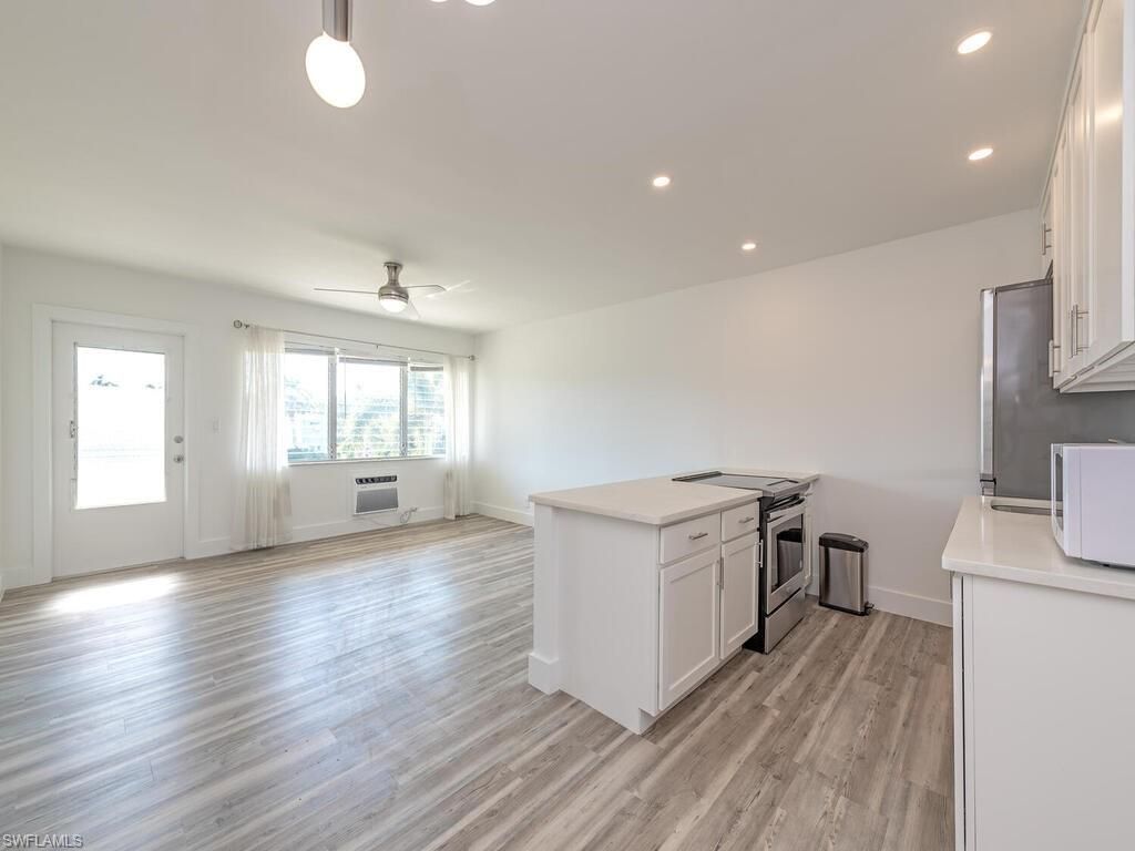 473 12th Ave S, Unit B13, Naples, FL 34102 Photo