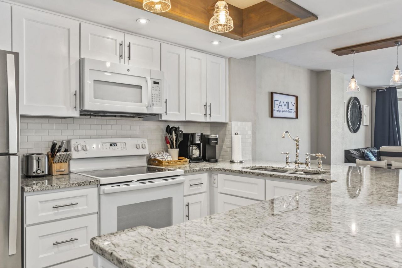 161 Seawatch Dr.  Photo 10