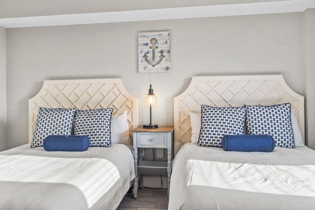 161 Seawatch Dr.  Photo 17